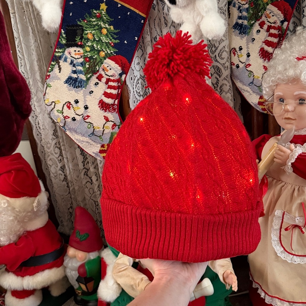 Knit Beanie Holiday Light Decoration Battery Operated w/ Timer